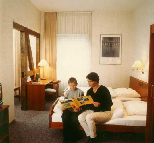 Ackfeld Hotel-Restaurant Bueren  Rom bilde
