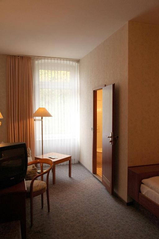 Ackfeld Hotel-Restaurant Bueren  Rom bilde