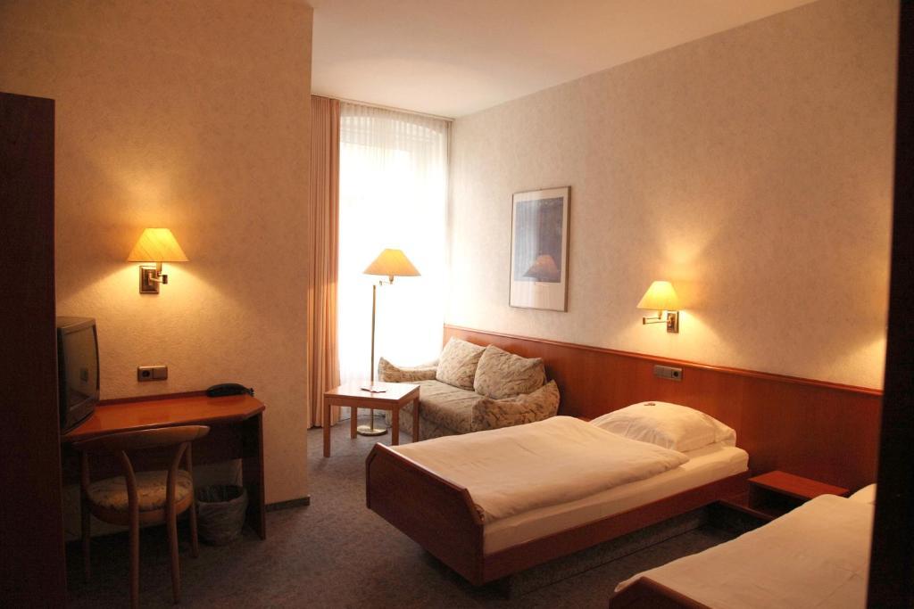 Ackfeld Hotel-Restaurant Bueren  Rom bilde