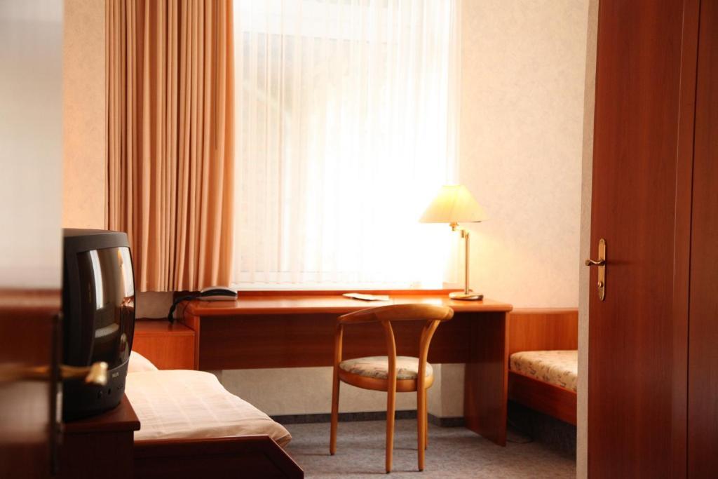 Ackfeld Hotel-Restaurant Bueren  Rom bilde