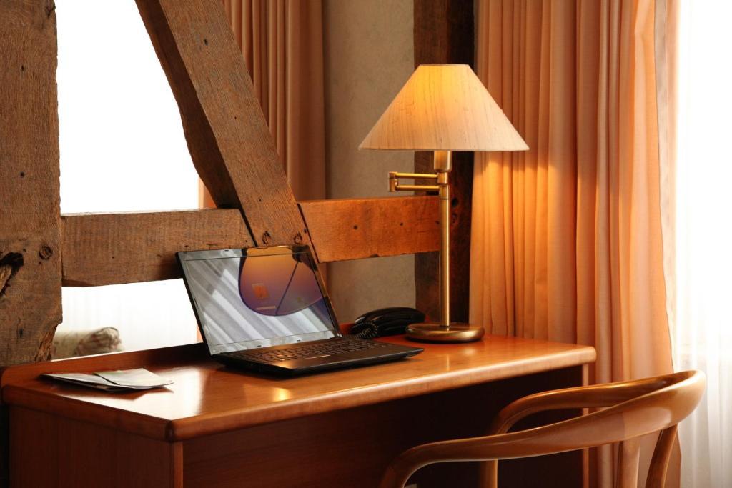 Ackfeld Hotel-Restaurant Bueren  Rom bilde
