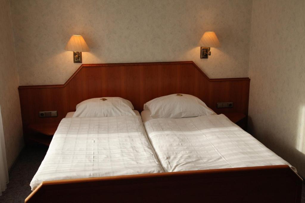 Ackfeld Hotel-Restaurant Bueren  Rom bilde