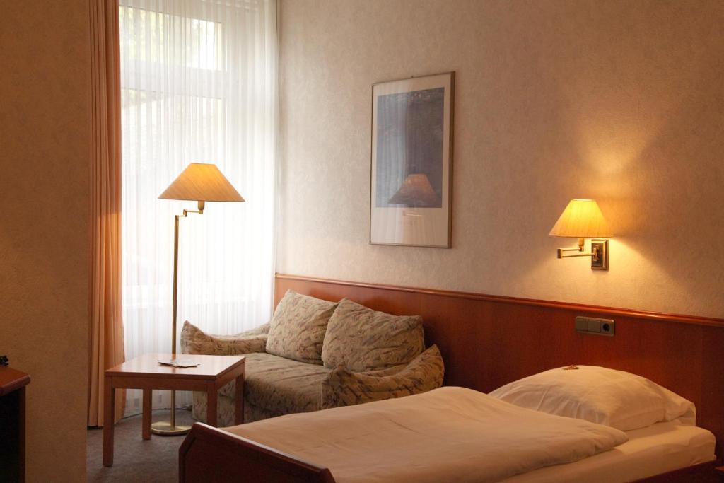 Ackfeld Hotel-Restaurant Bueren  Rom bilde
